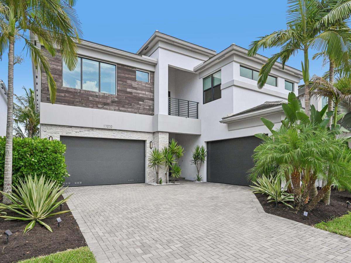 MLS #B26069859 image #0