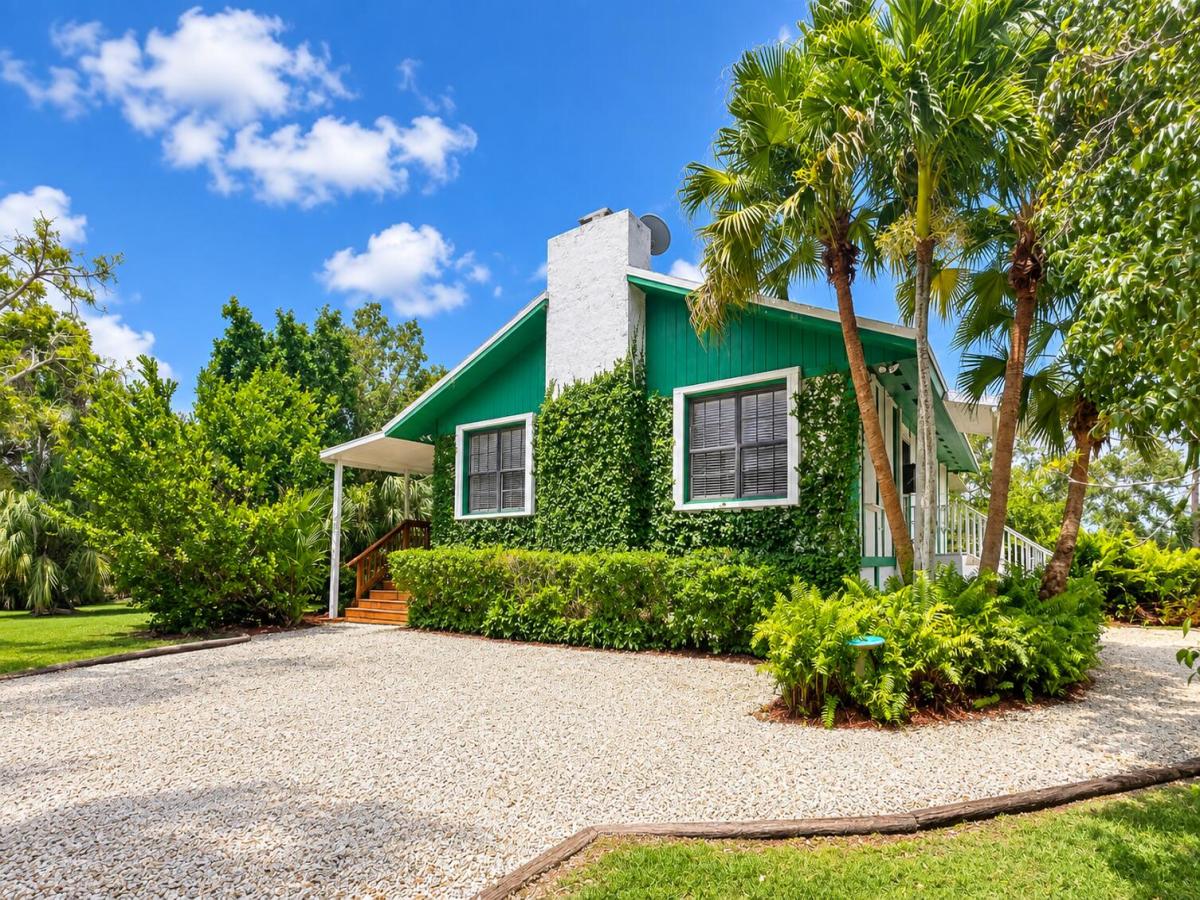 MLS #B26080274 image #0