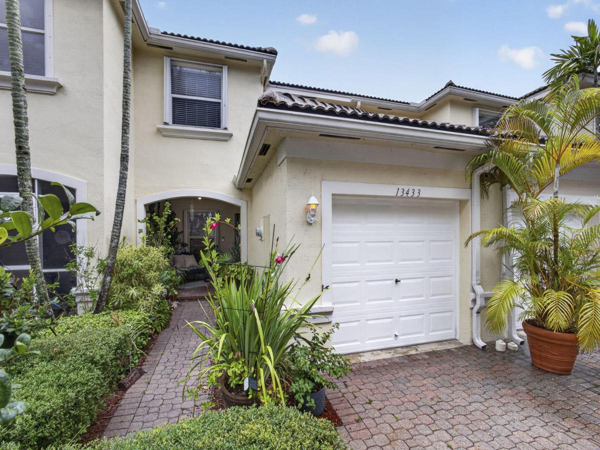 MLS #B26080954 image #0