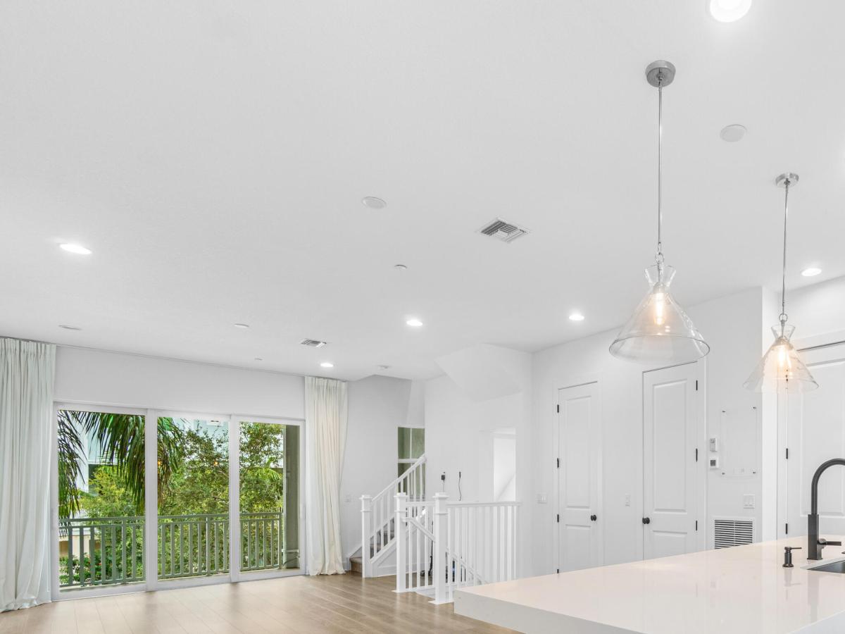 MLS #R11121069 image #0