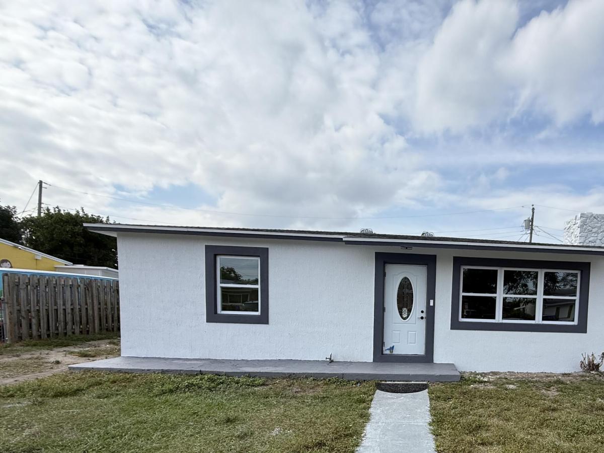 MLS #R11155982 image #0